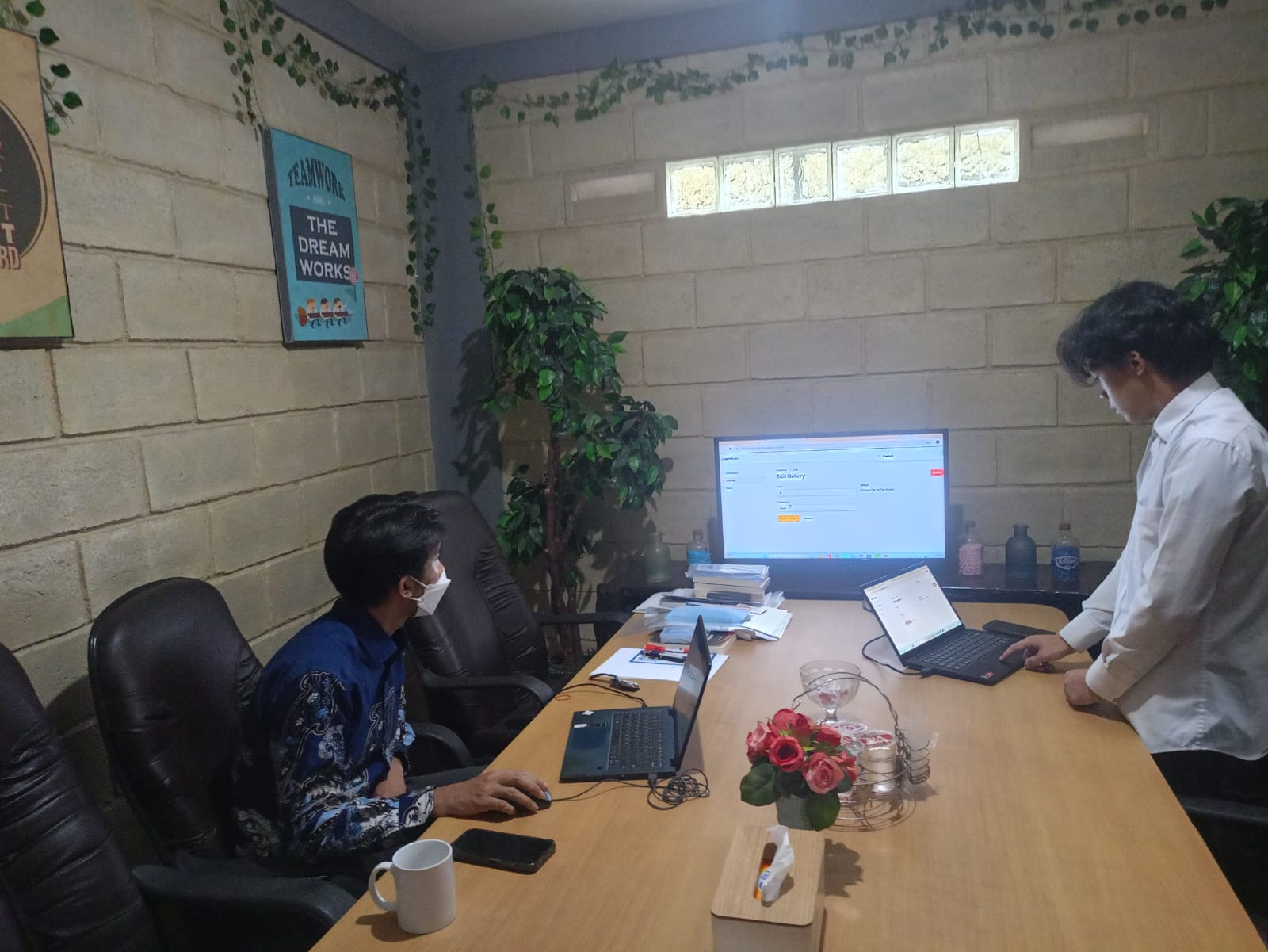 Peninjauan Konfigurasi dan Manajemen CMS Filament Panel